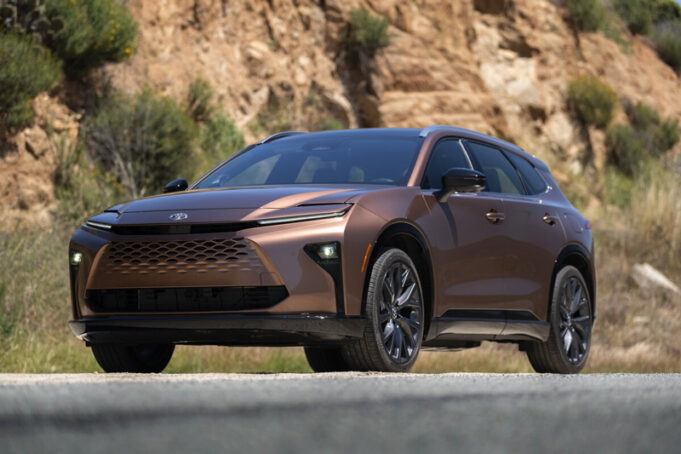 Toyota lanza su nueva SUV híbrida: primeras impresiones y características destacadas