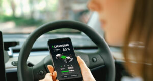 Cómo adaptar tu estilo de conducción para maximizar la eficiencia en autos híbridos y eléctricos