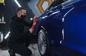 Tendencias en personalización de autos: wraps, rines y más