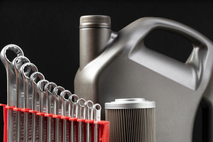 Aceite, filtros y bujías: guía básica para principiantes