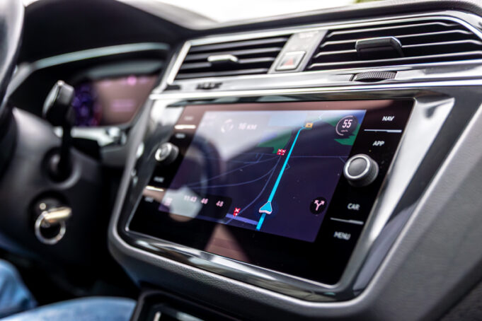 Sistemas ADAS: ¿Qué autos comunes en México ya los traen y cómo usarlos?