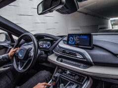 Los 7 gadgets imprescindibles para tener en el auto en 2025