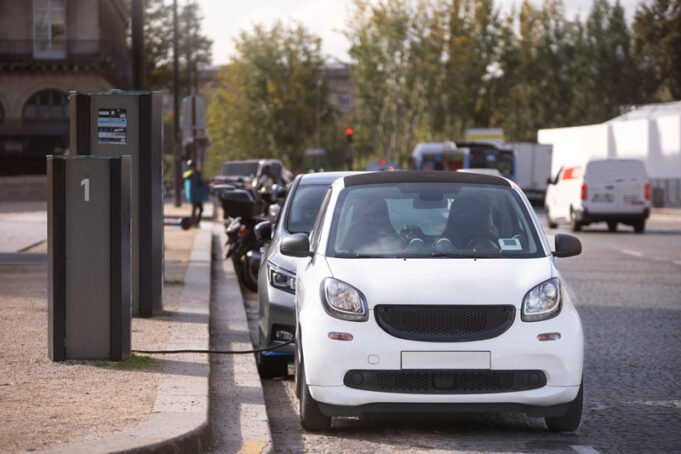 Movilidad urbana y microautos eléctricos: soluciones para la ciudad moderna