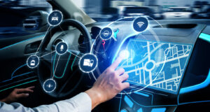 La revolución de la conducción por voz: asistentes integrados y conectividad en autos modernos