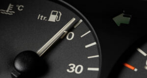 ¿Gasolina o batería? El dilema del conductor moderno