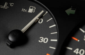 ¿Gasolina o batería? El dilema del conductor moderno