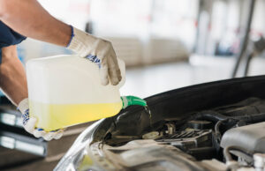 Aceites sintéticos vs minerales: ¿cuál protege mejor tu motor según el clima?