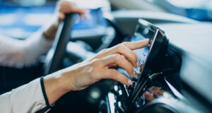 Tecnologías que vigilan por ti: lo último en asistencias avanzada