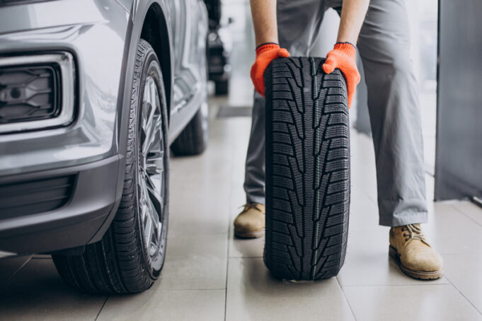 Cómo elegir neumáticos de alto desempeño según tu estilo de conducción